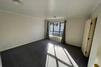 5 Robin Brooke Drive, Flat Bush