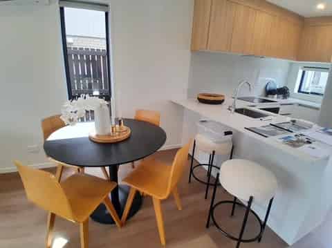 13/476 West Coast Road, Glen Eden