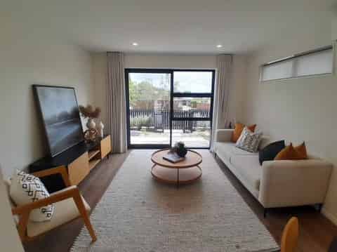 13/476 West Coast Road, Glen Eden