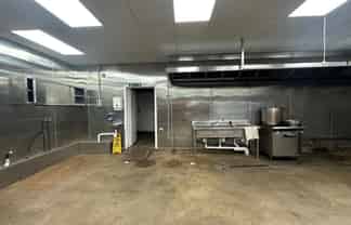 High profile Restaurant/Retail opportunity!