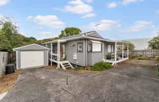 1/33 Newington Road, Henderson