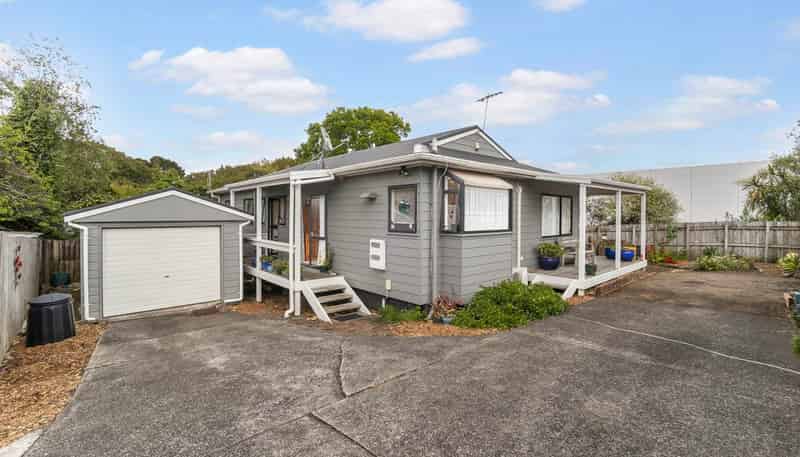 1/33 Newington Road, Henderson