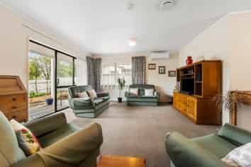 1/33 Newington Road, Henderson