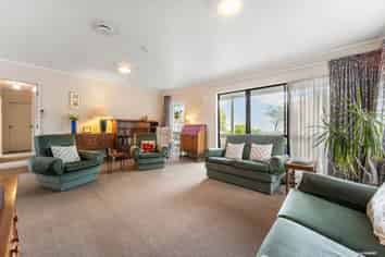 1/33 Newington Road, Henderson