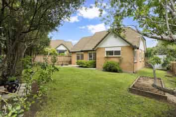 2/55 Moore Street, Howick