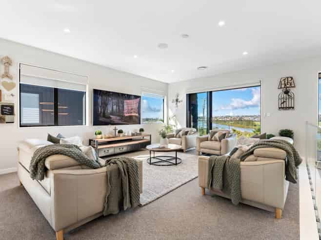 122 Arran Point Parade, Orewa