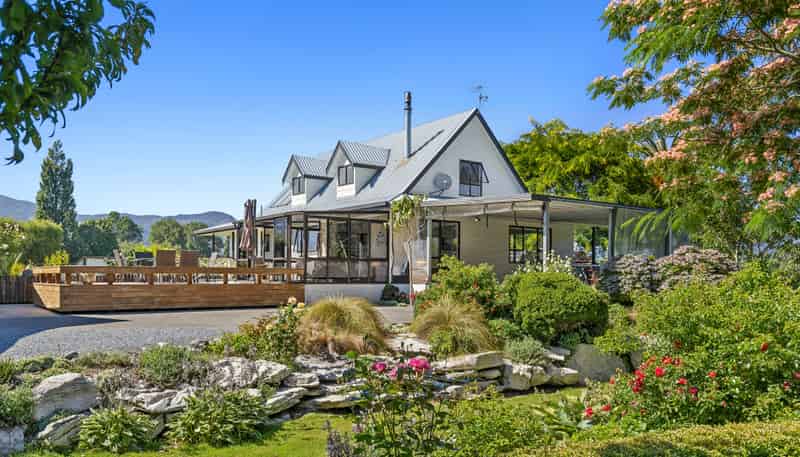 136 One Spec Road, TAKAKA