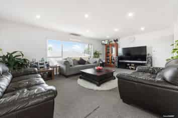 44 Butterworth Drive, Glendene