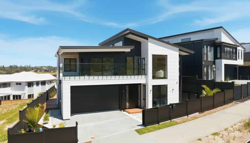 154 Te Oneroa Way, Long Bay