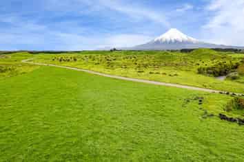 1055 Waiteika Road, Opunake