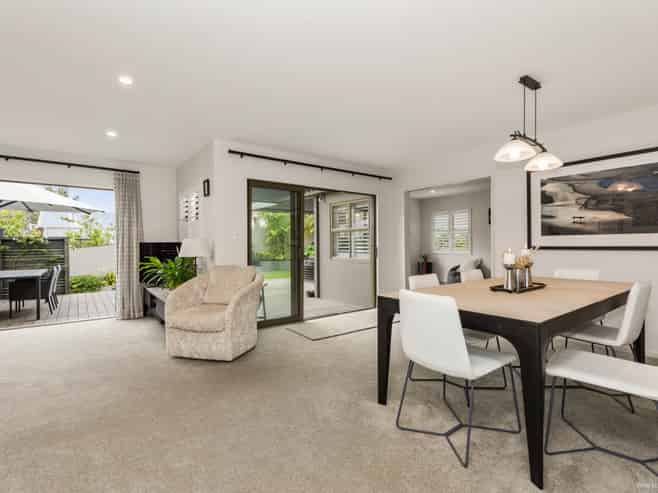 18a Sandown Road, Rothesay Bay