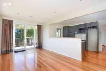 25 Rotoiti Street, Maia