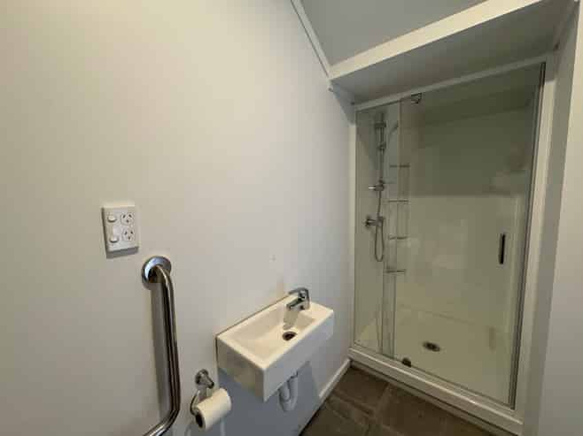 Modern Warehouse/Workshop, Tidy & Secure 