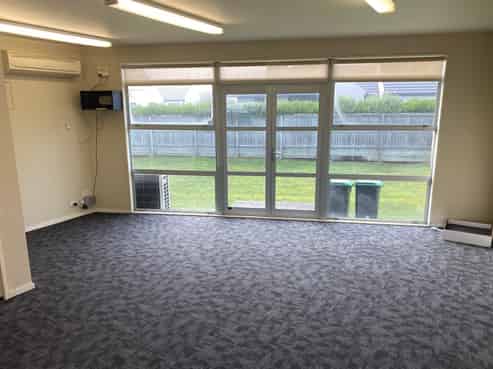 Ground floor office 65sqm Burnside