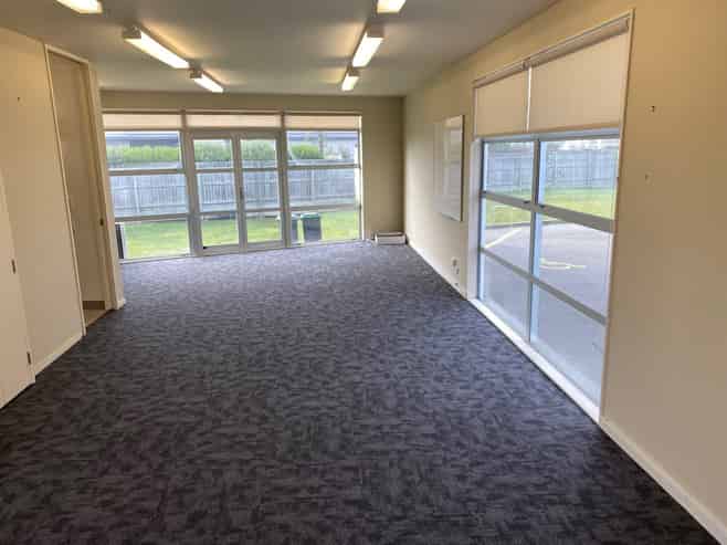 Ground floor Office 65sqm Burnside