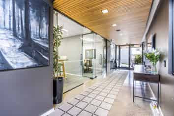 Rare Standalone Character Office/Warehouse