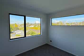 72A Selwyn Crescent, Forrest Hill