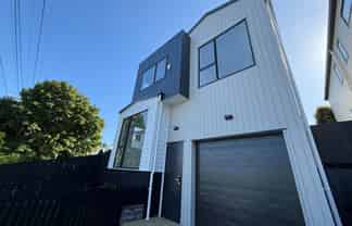 72A Selwyn Crescent, Forrest Hill