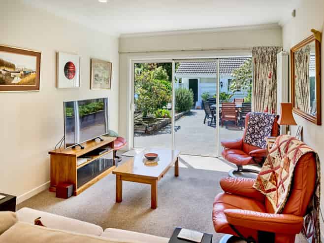 100 Cheviot Road, Lowry Bay, Eastbourne