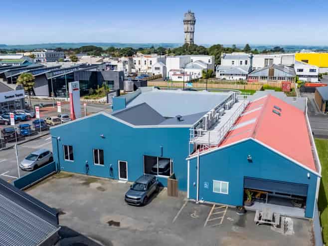 National tenant – Six-year term