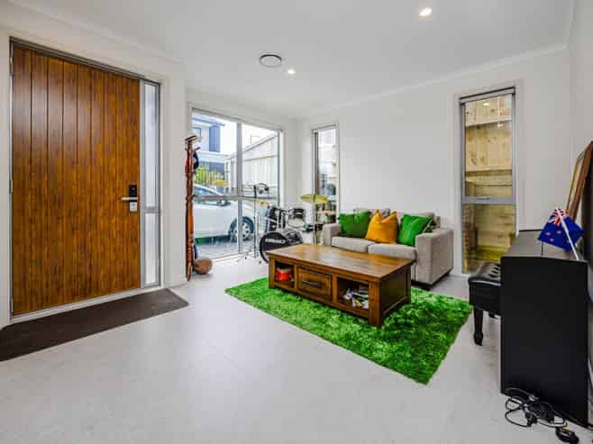 4 Hautoa Lane, Flat Bush