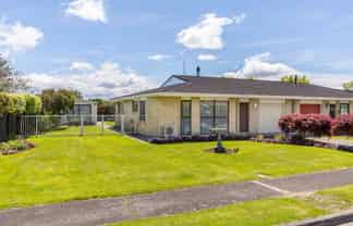 11 Lowes Place, Masterton