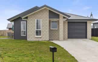 35 Harakeke Drive, Wharewaka