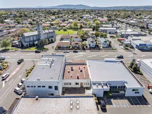 A rare honey on Ruahine Street