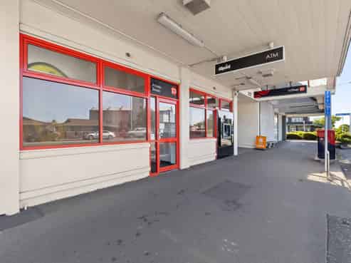 A rare honey on Ruahine Street