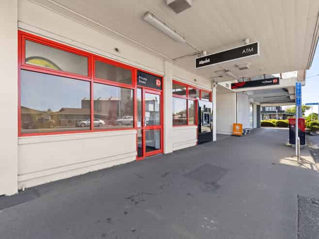 A rare honey on Ruahine Street