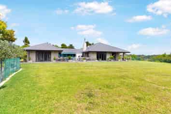 493 Whitford Road, Whitford