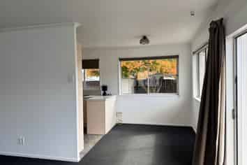 11 Brookbank Place, Glenview