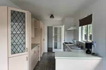 11 Brookbank Place, Glenview