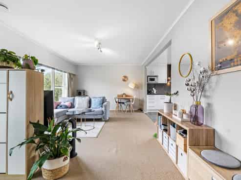 2/771 Beach Road, Browns Bay