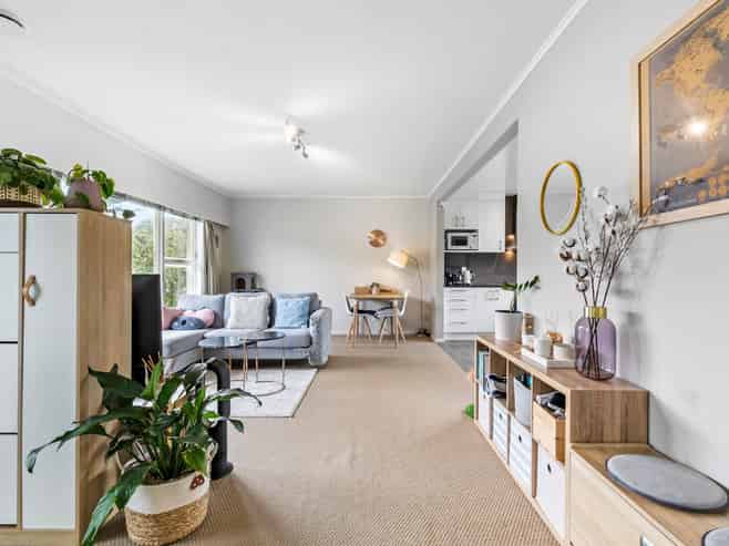 2/771 Beach Road, Browns Bay