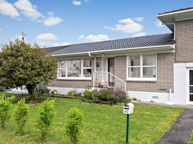 2/771 Beach Road, Browns Bay