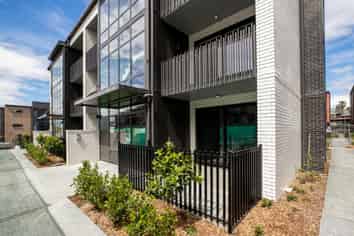 102/36B Greenslade Crescent, Northcote