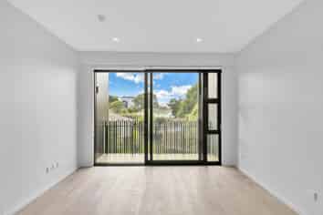 102/36B Greenslade Crescent, Northcote