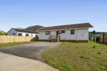 19D Bell Road, Western Heights