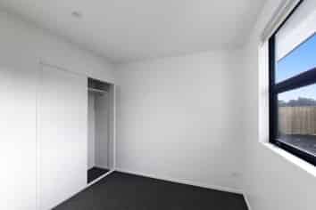 35 Mehrtens Crescent, Ravenswood