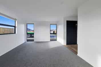 35 Mehrtens Crescent, Ravenswood