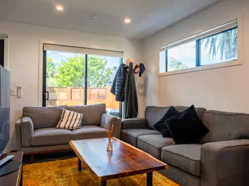 2/83 Vodanovich Road, Te Atatu Peninsula