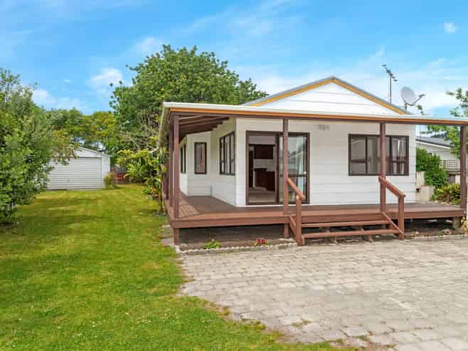 23A De Lautour Road, Outer Kaiti