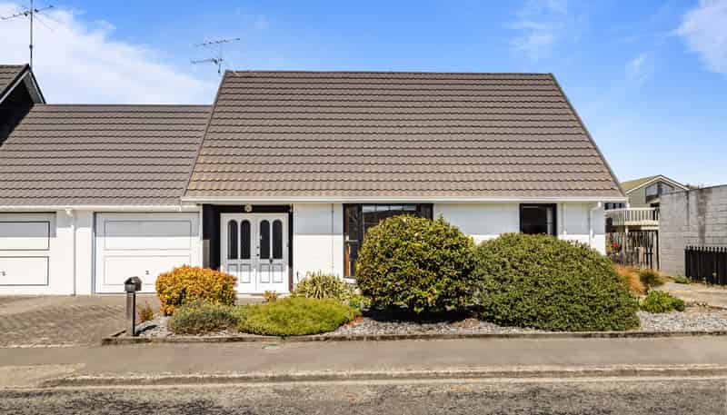 9 Churchill Avenue, Allenton