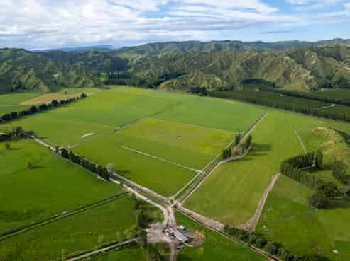 2225 State Highway 2, Whakaki