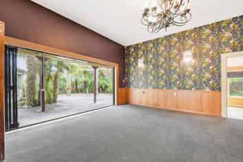 FREEHOLD CBD GOLDEN BAY