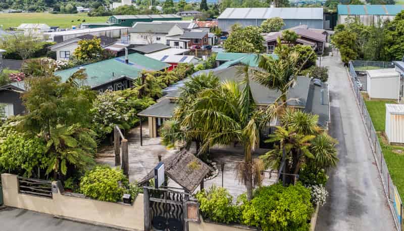 90 Commercial Street, Takaka