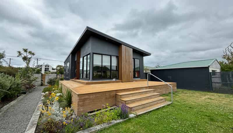 4 Rocking Horse Road, Southshore