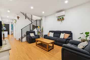 17 Dishys Road, Flat Bush