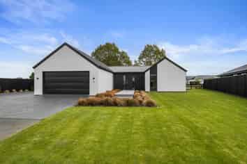 6 Loch Green, Huntingdon